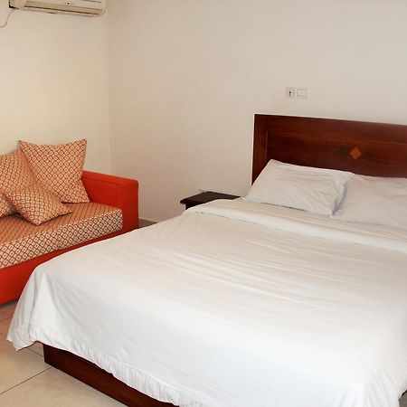Manhantan Living Bonaberi Ngoại thất bức ảnh