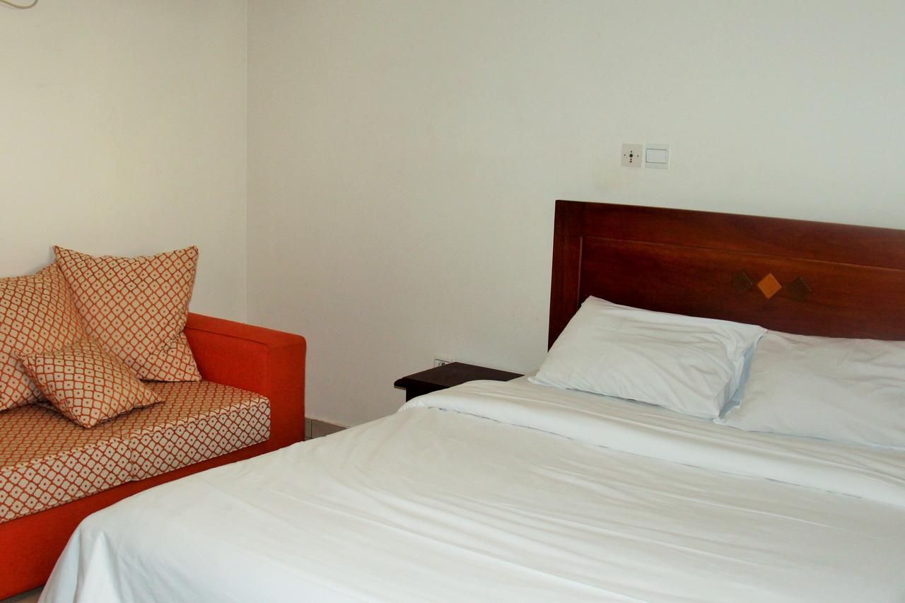 Manhantan Living Bonaberi Ngoại thất bức ảnh