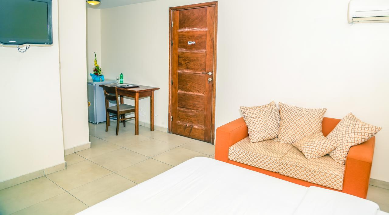 Manhantan Living Bonaberi Ngoại thất bức ảnh