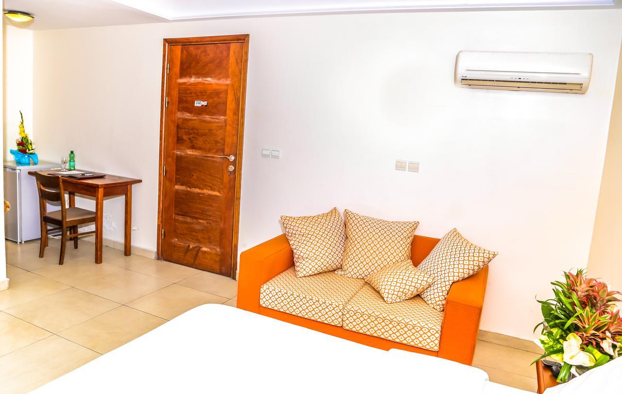 Manhantan Living Bonaberi Ngoại thất bức ảnh